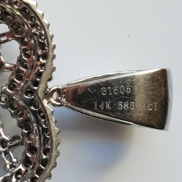 14K WHITE  GOLD DIAMOND PENDANT - Picture 6 of 11
